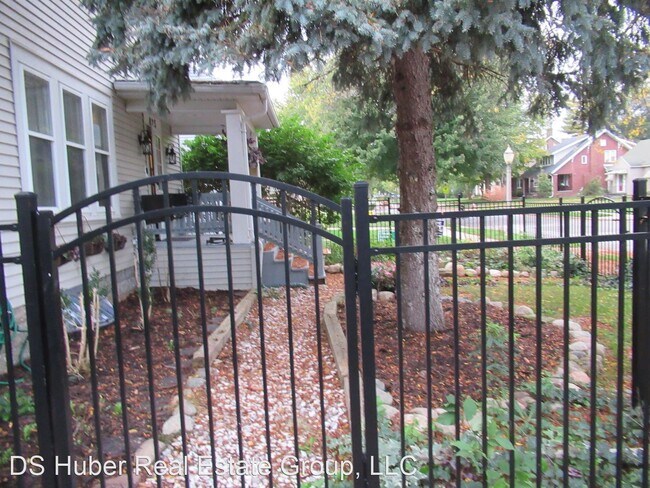 Foto del edificio - 4 br, 3 bath House - 825 Sparrow Ave