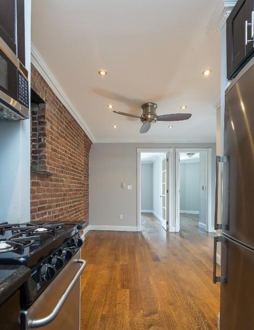 Building Photo - 437 W 53rd St