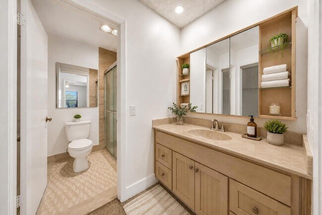 Foto del edificio - 412 Briarwood Cir
