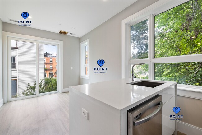 Building Photo - 66 Lubec St