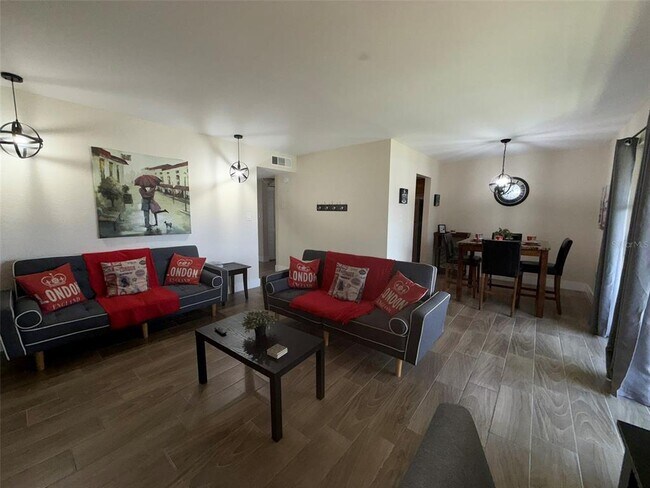 Foto del edificio - 4807 S Texas Ave