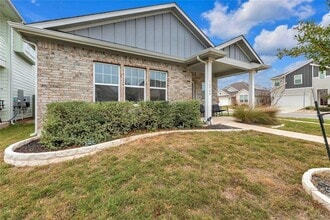 Building Photo - 16900 Adoro Dr