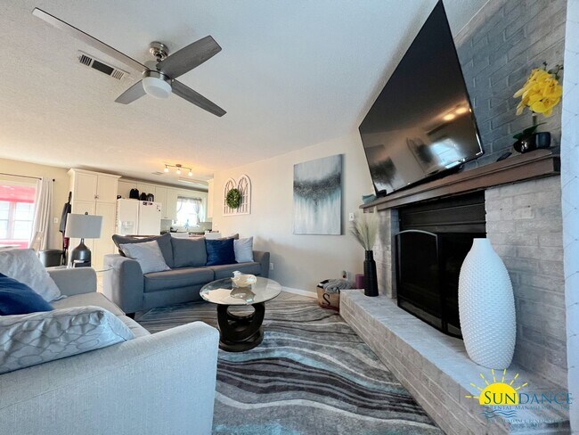 Foto del edificio - 4 miles from Hurlburt Field, 3 Bedroom bea...