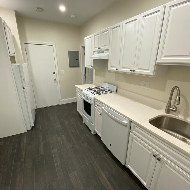 Building Photo - 1412 Commonwealth Ave