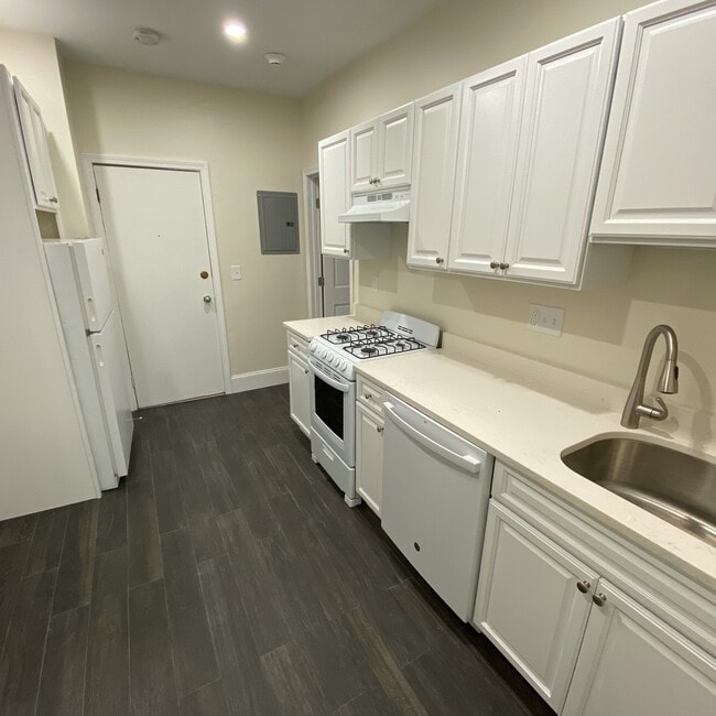 Building Photo - 1412 Commonwealth Ave