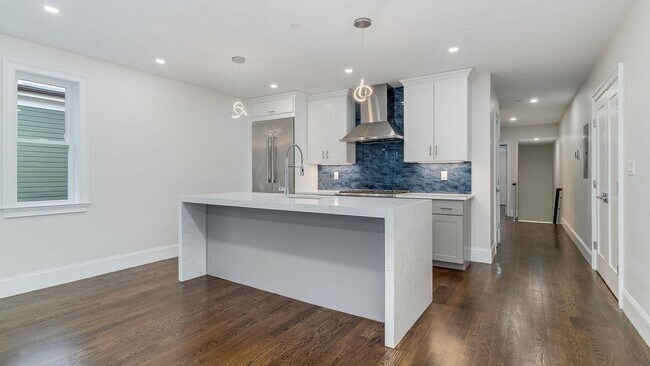 Foto del edificio - 555 E 5th St