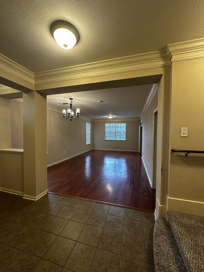 Foto del edificio - 301 Baldwin Rowe Cir