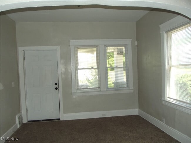 Building Photo - 2624 E 112th St