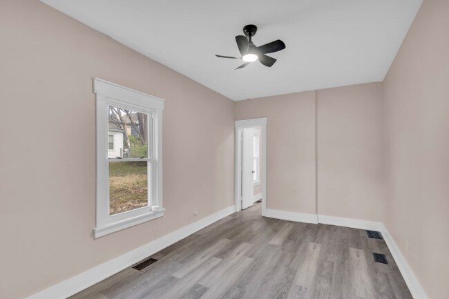 Foto del edificio - 4117 Forest Ave