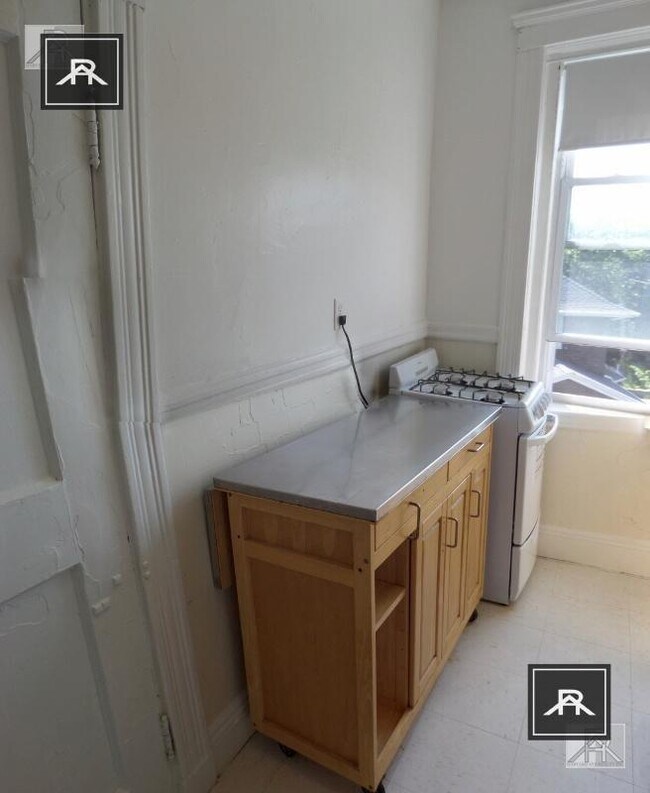 Foto del edificio - 2 bedroom in Brighton MA 02135