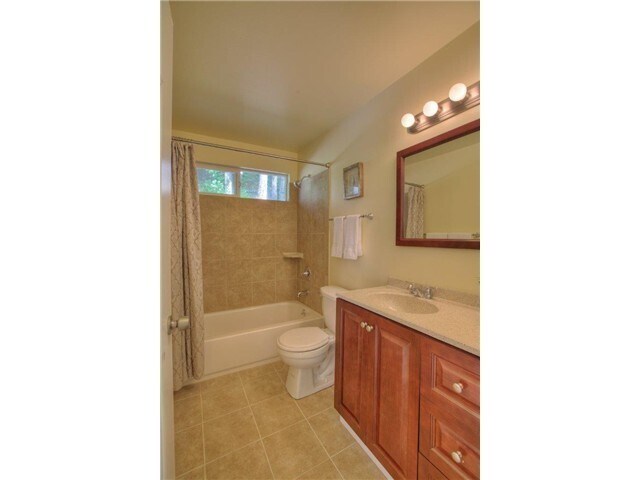 Foto del edificio - 3BR/1BA Single Family House - Bellevue