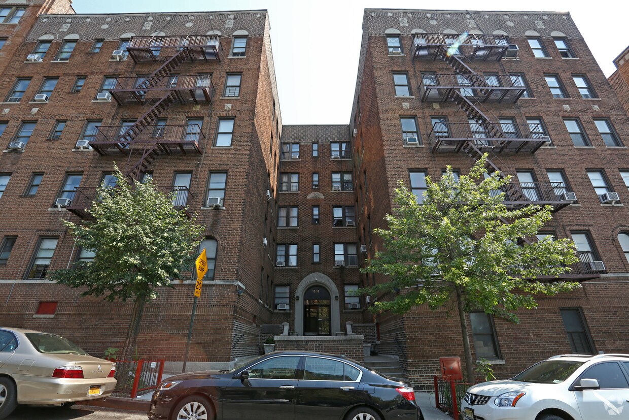 Foto del edificio - 13-19 Cumming St