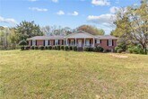Foto principal - 1560 Sever Rd