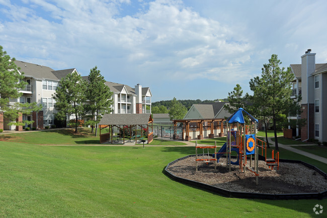 Courtyard - Pinehurst Apartment Homes