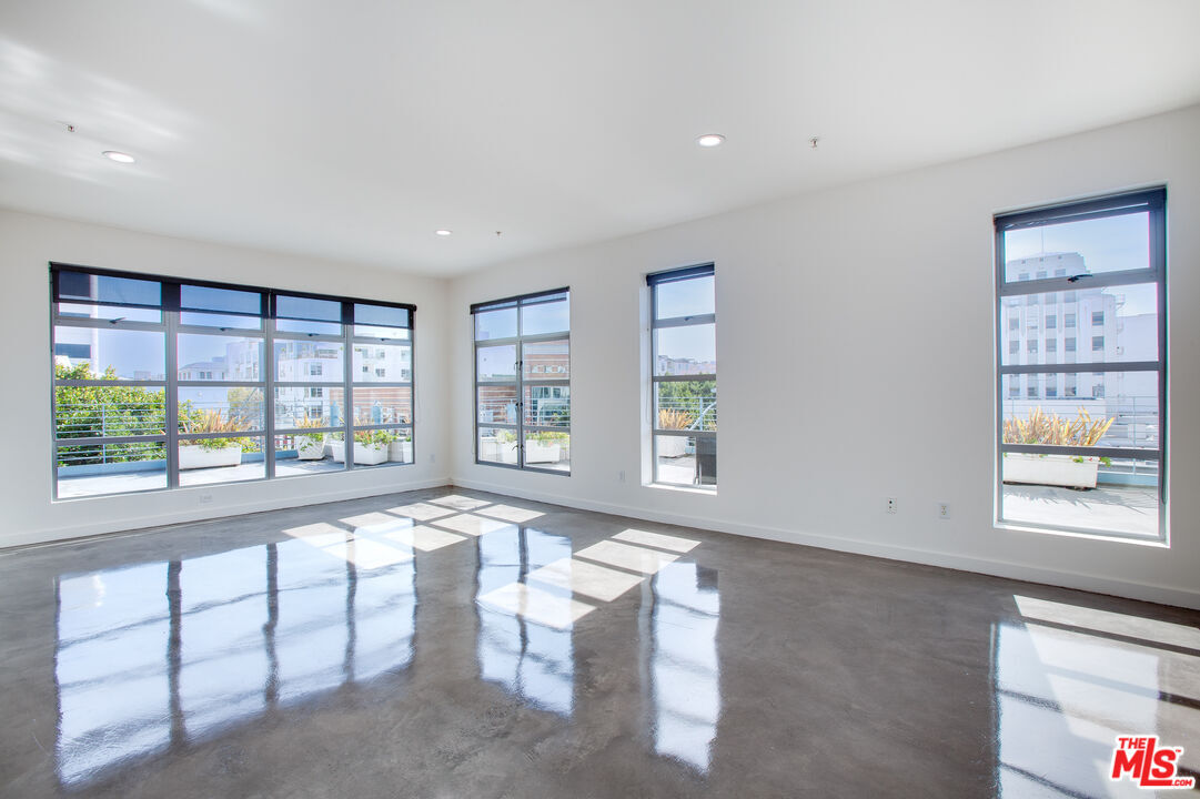 Foto principal - 1358 4th St