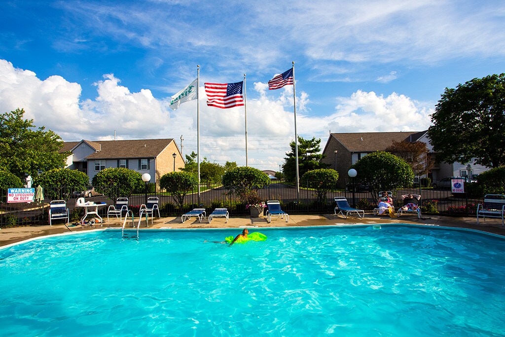 Waterford Pointe Apartments in Columbus, OH
