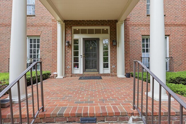Foto del edificio - 7410 Ratchford Ct