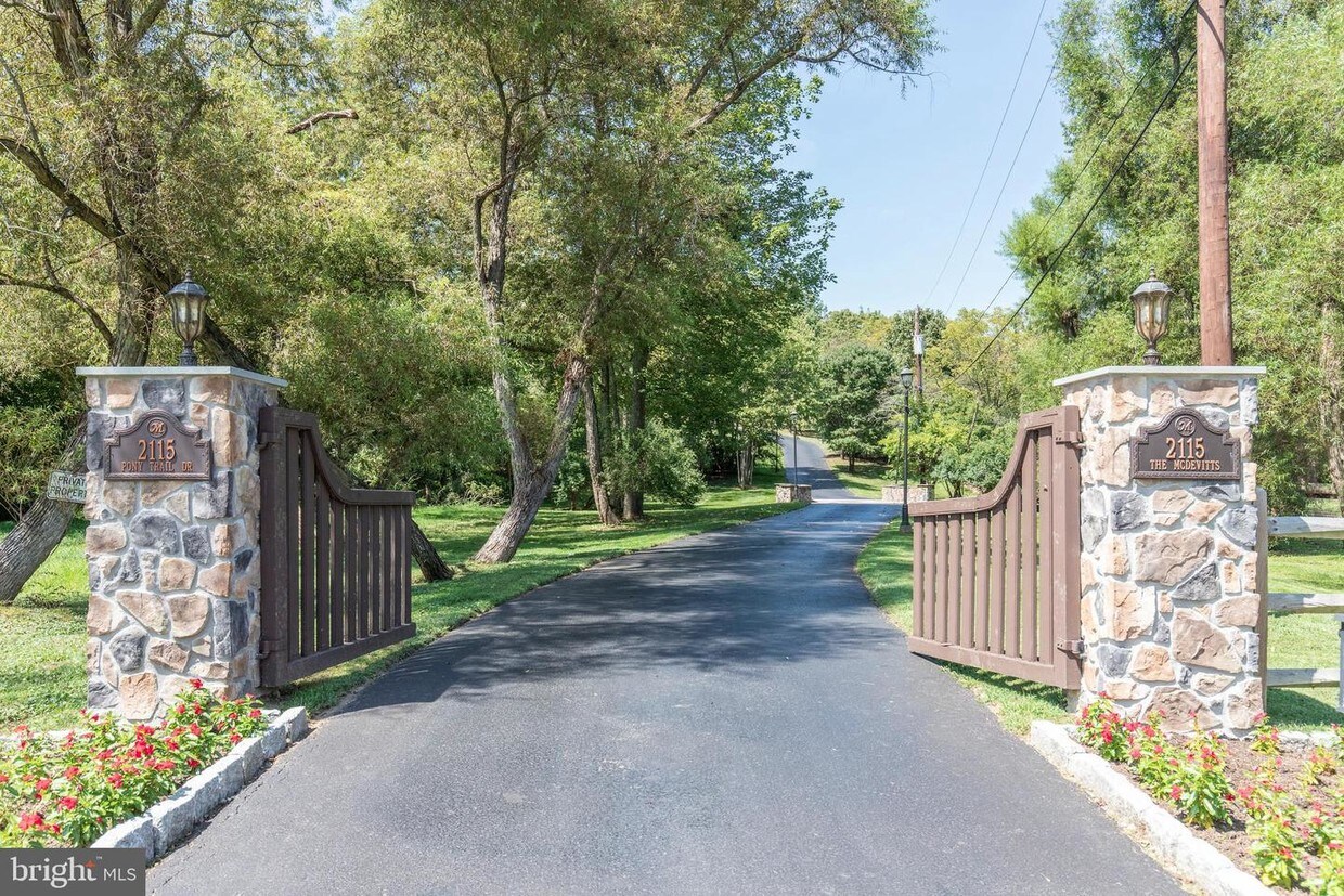 2115 Pony Trail Dr, Newtown Square, PA 19073 House Rental in Newtown