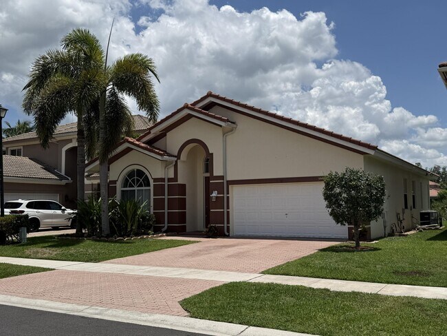 Building Photo - 9084 Silver Glen Way