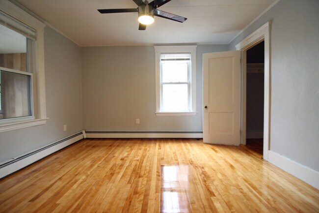 Building Photo - 11 Acton St