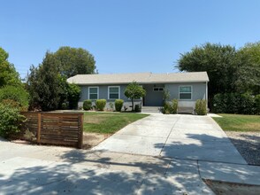 Building Photo - 1529 N Edison Blvd