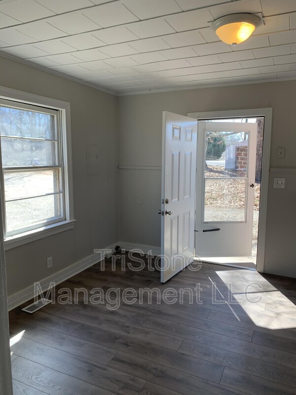 Foto del edificio - 317 Morris St