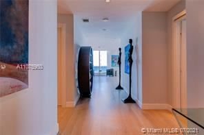 Building Photo - 200 Biscayne Blvd Way