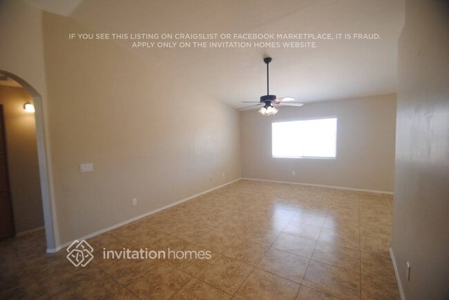 Building Photo - 1667 S Stetson Rd