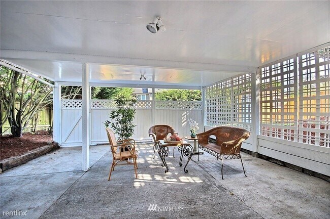 Foto del edificio - 5 br, 2.5 bath House - 3216 22nd Avenue West