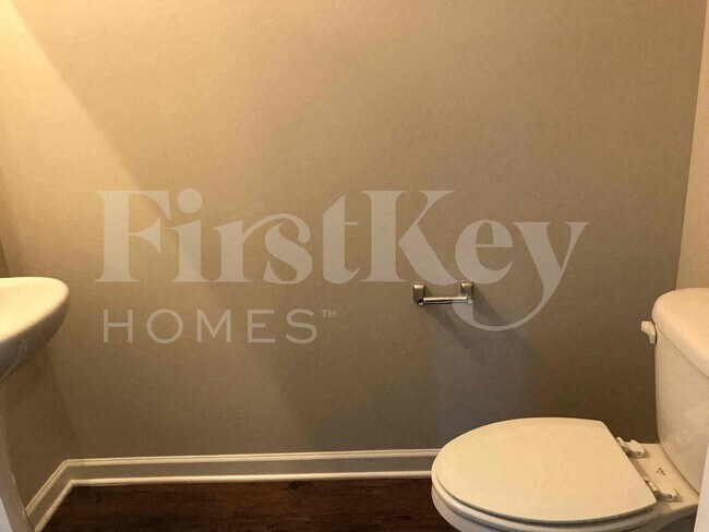 Building Photo - 5069 Bella Ct