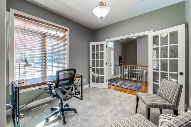 Foto del edificio - Warm and Luxurious 4 bedroom Executive Estate
