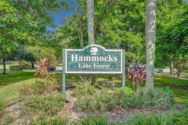 Foto del edificio - 1786 Hammock Blvd
