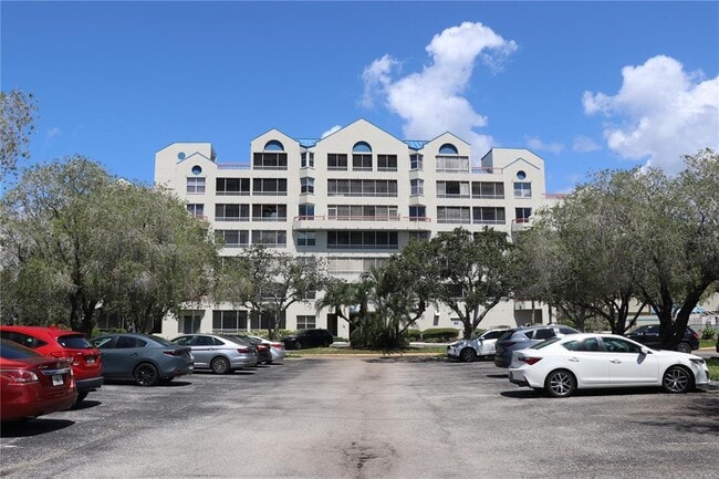 Foto del edificio - 2333 Feather Sound Dr