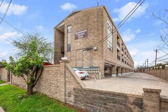 Building Photo - 3316 Guadalupe St