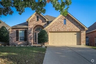 Building Photo - 725 Red Elm Ln