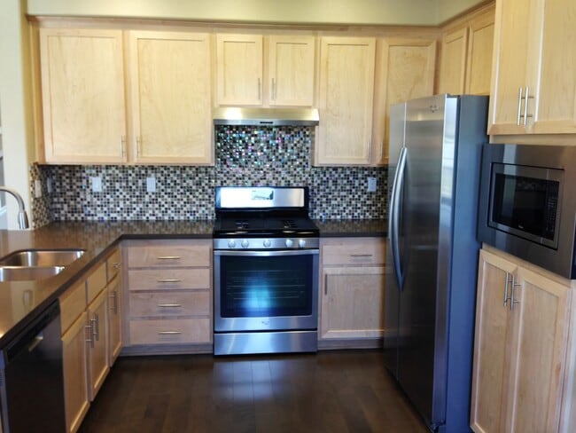 1346 Nestwood Way - Beautiful 3 Bed Townhome Condo - 1346 Nestwood Way