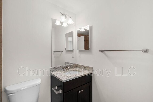 Building Photo - 415 N Upton Ct