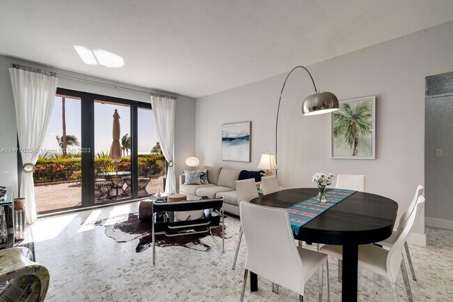 Building Photo - 1111 Crandon Blvd