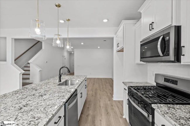 Foto del edificio - 208 Curhill Ln