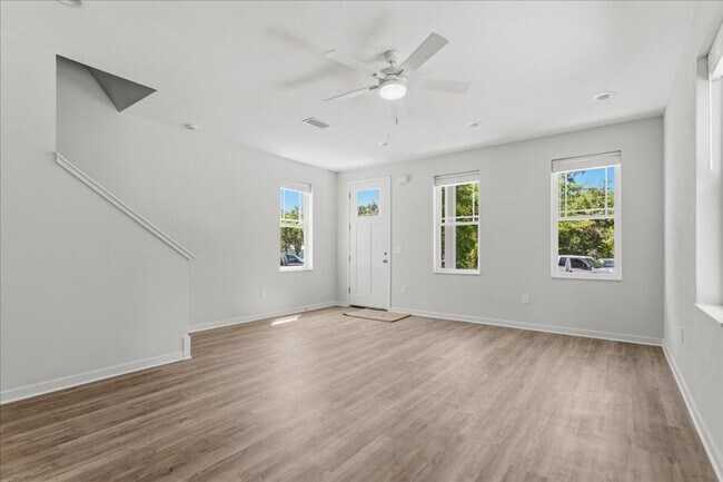 Foto del edificio - 516 SW 7th Pl