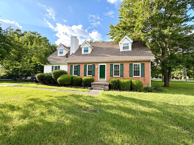 Foto del edificio - 302 Rolling Acres Dr