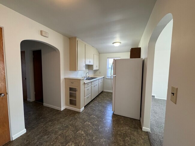 Foto del edificio - 1718 Goff Ave