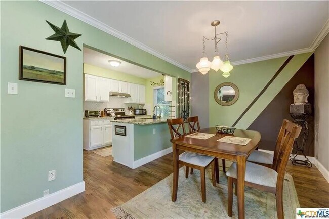 Foto del edificio - 13218 Villa Park Dr