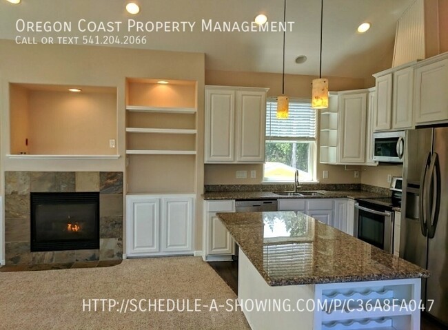 Building Photo - Beautiful 3 Bedroom in Lincoln City