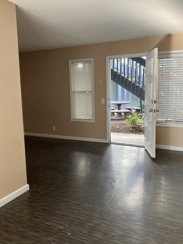 3170 Madison St Unit 10, Carlsbad, CA 92008 Apartments in Carlsbad