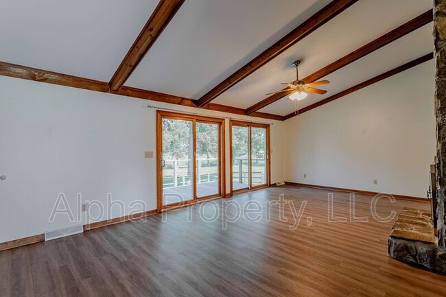 Building Photo - 106 Steeplechase Ct