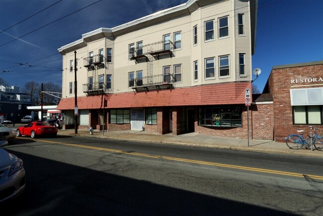 Building Photo - 193 Concord Ave
