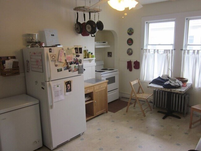 Foto del edificio - 79-81 Curtis Ave