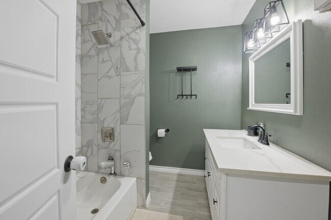 Foto del edificio - 2706 E 11th St