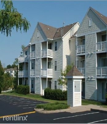 Building Photo - 3650 Stonebridge Dr